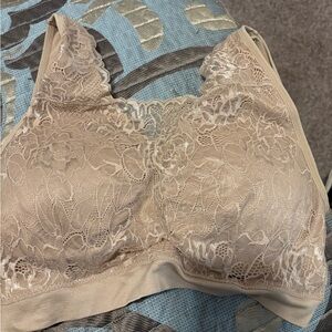 Breezies Lace Bralette in Cream